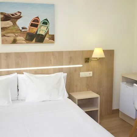 Hotel Playa De *